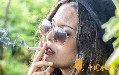 台湾成年吸烟女性选用加味烟比率呈上升趋势