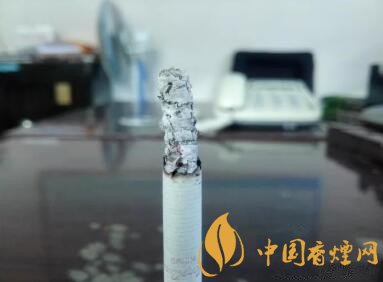 龙泉硬金焦中版口感分析 一款23年的老烟