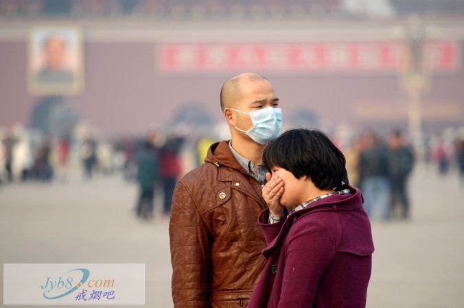 中国吸烟和雾霾一起危害人们的健康